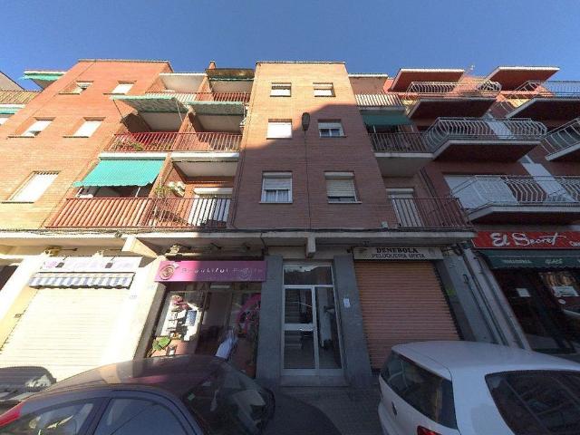 Piso en venta en calle De Demòstenes, Sabadell, de 54 m² 1 habitación por 135.000