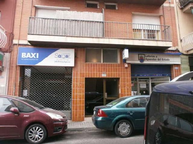Piso en venta en calle De Demòstenes, Sabadell, de 65 m² 2 habitaciones por 140.800