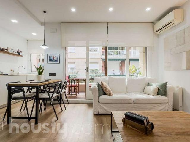 Piso en venta en calle De Descartes, Barcelona, de 55 m² 1 habitación por 410.000