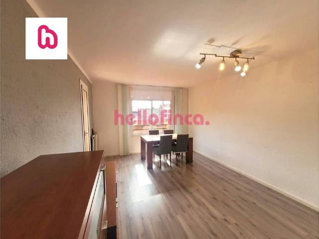 Piso en venta en calle De Dolores Ibarruri, Prat de Llobregat, El, de 70 m² 3 habitaciones por 260.000