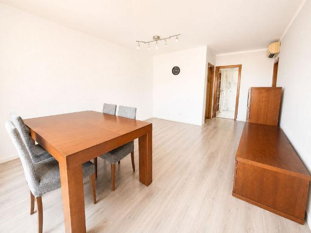Piso en venta en calle De Dolores Ibarruri, Prat de Llobregat, El, de 75 m² 3 habitaciones por 260.000