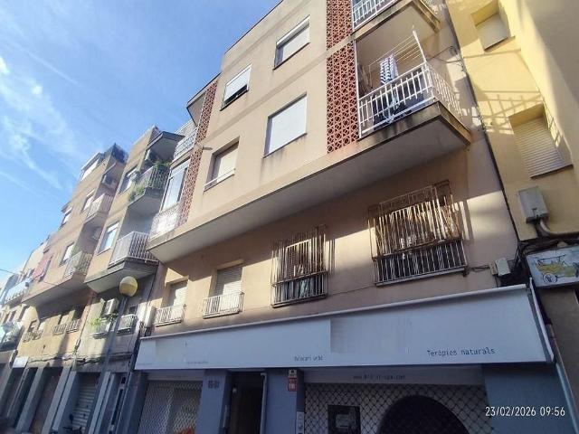 Piso en venta en calle De Dolors Almeda i Roig, Cornellà de Llobregat, de 61 m² 2 habitaciones por 169.000