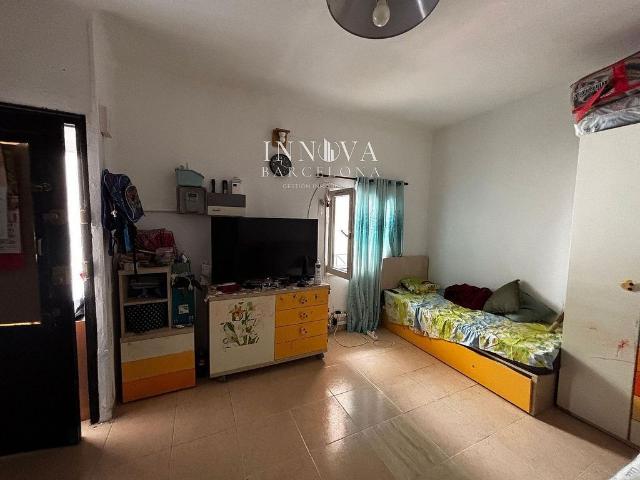 Piso en venta en calle De Fastenrath, Barcelona, de 43 m² 1 habitación por 130.000