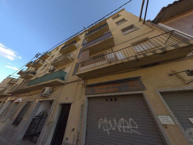 Piso en venta en calle De Feijóo, Sabadell, de 62 m² 3 habitaciones por 66.000