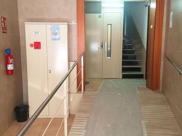 Piso en venta en calle De Felip Bertran i Güell, Barcelona, de 66 m² 2 habitaciones por 320.000
