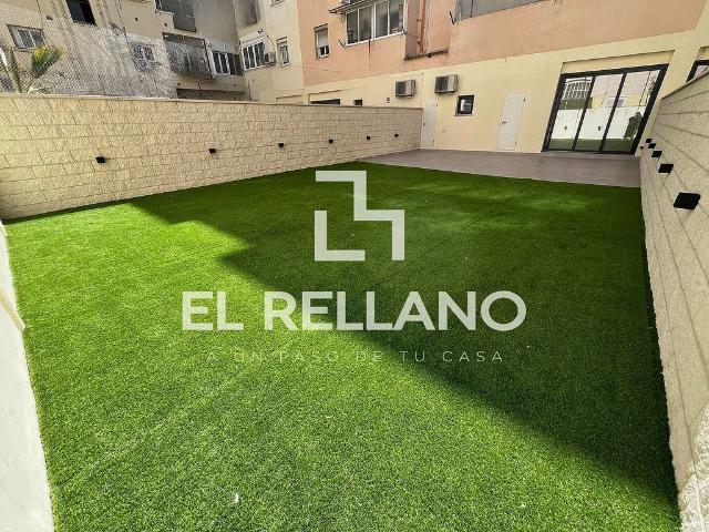 Piso en venta en calle De Felip II, Barcelona, de 68 m² 2 habitaciones por 330.000