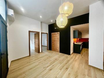 Piso en venta en calle De Ferrer Bassa, Badalona, de 51 m² 2 habitaciones por 255.700
