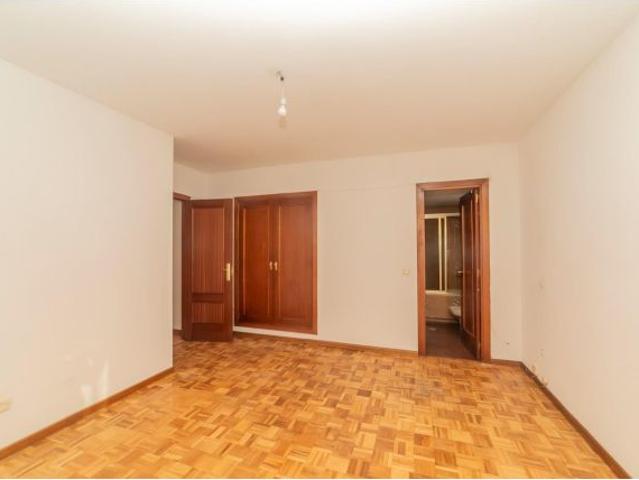Piso en venta en calle de Finisterre