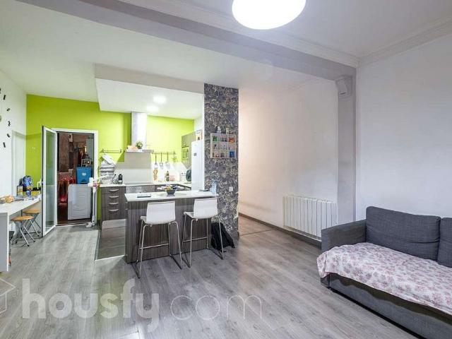 Piso en venta en calle De Floridablanca, Barcelona, de 67 m² 2 habitaciones por 319.000