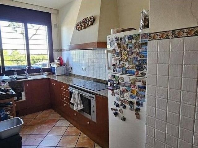 Piso en venta en calle De Fogars de Tordera, Badalona, de 147 m² 4 habitaciones por 500.000