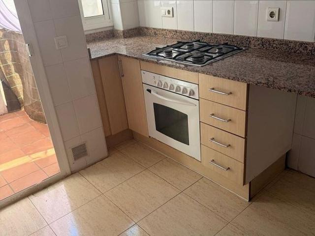 Piso en venta en calle De Francesc Macià, Salt, de 70 m² 3 habitaciones por 199.000