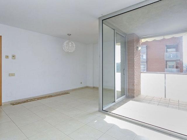 Piso en venta en calle De Francesc Moragas, Manresa, de 94 m² 3 habitaciones por 181.400