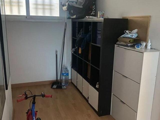 Piso en venta en calle De Guadalajara, Terrassa, de 39 m² 2 habitaciones por 125.000