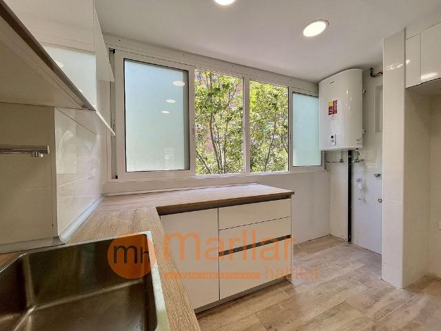 Piso en venta en calle De Guipúscoa, Barcelona, de 101 m² 4 habitaciones por 550.000