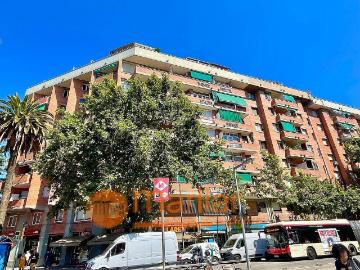 Plaça de la Infància - Balcón, Cuarto de servicio