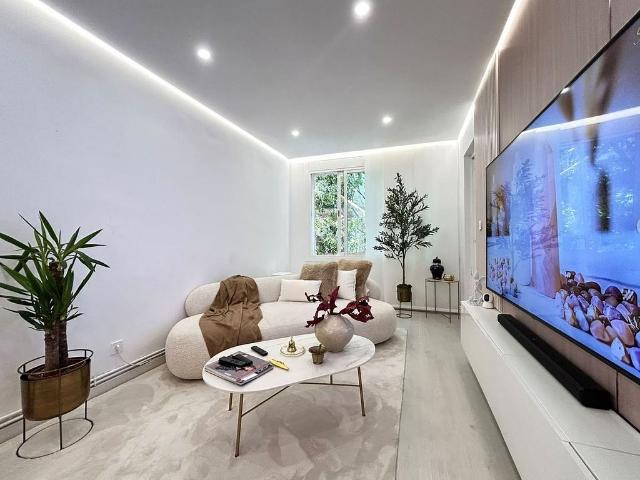 Piso en venta en calle De Guitard, Barcelona, de 72 m² 2 habitaciones por 475.000
