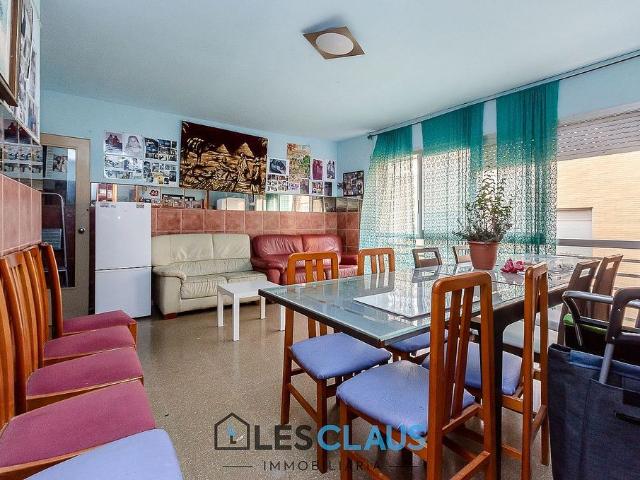 Piso en venta en calle De Gayarre, Barcelona, de 85 m² 3 habitaciones por 169.000