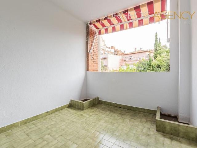 Piso en venta en calle De Gènova, Barcelona, de 89 m² 3 habitaciones por 395.000