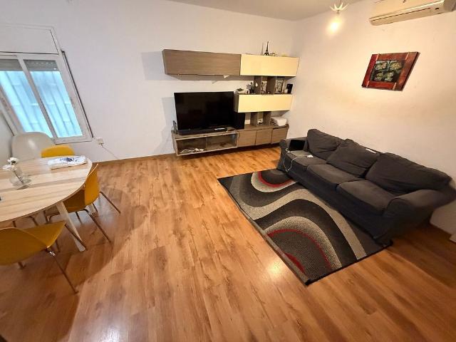 Piso en venta en calle De Gener de, Barcelona, de 89 m² 3 habitaciones por 349.000