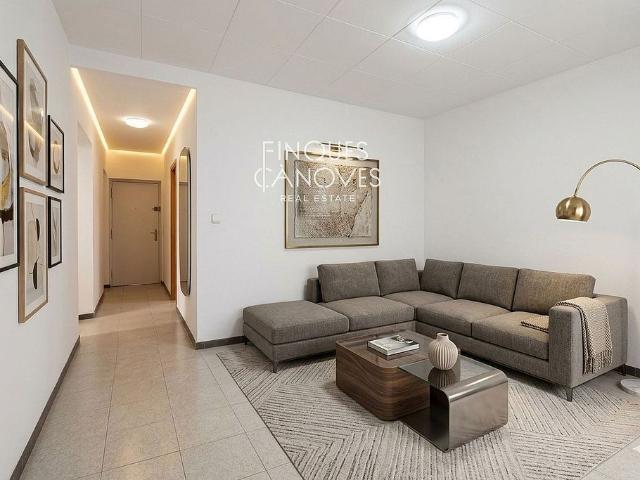 Piso en venta en calle De Girona, Banyoles, de 85 m² 3 habitaciones por 210.000