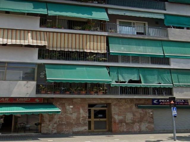 Piso en venta en calle De Girona, Granollers, de 58 m² 3 habitaciones por 95.040