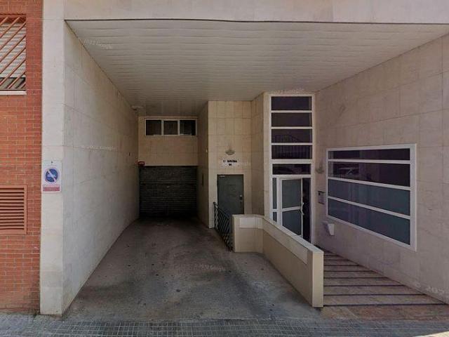 Piso en venta en calle De Girona, Rubí, de 95 m² 2 habitaciones por 163.300