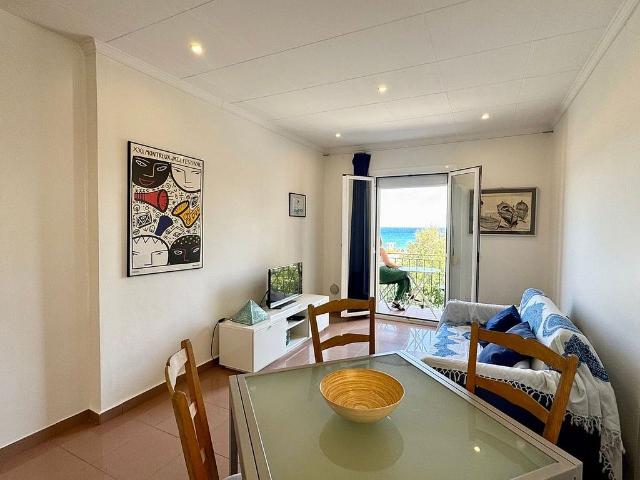 Piso en venta en calle De Grau i Torras, Barcelona, de 44 m² 2 habitaciones por 425.000