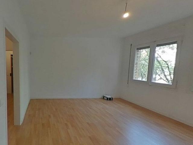 Piso en venta en calle De Huelva, Barcelona, de 59 m² 2 habitaciones por 259.000