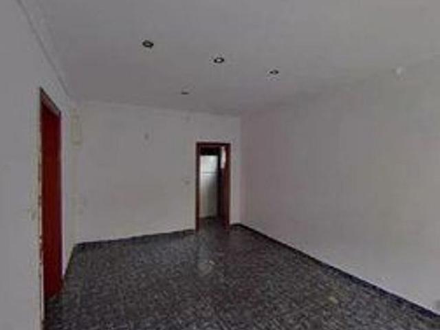 Piso en venta en calle De Júpiter, Badalona, de 75 m² 3 habitaciones por 159.000