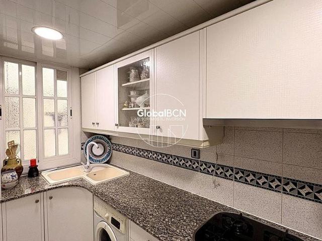 Piso en venta en calle De Jansana, Hospitalet de Llobregat, L´, de 57 m² 3 habitaciones por 285.000