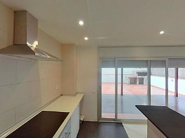 Piso en venta en calle De Jaume I, Castelldefels, de 104 m² 2 habitaciones por 235.460