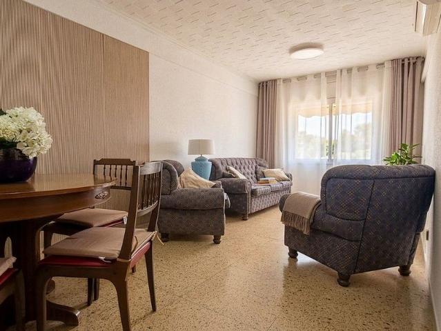 Piso en venta en calle De Jaume I, Tarragona, de 65 m² 3 habitaciones por 205.000
