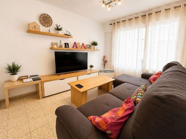 Piso en venta en calle De Jericó, Barcelona, de 79 m² 3 habitaciones por 355.000