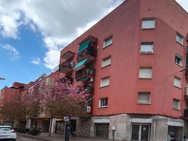 Piso en venta en calle De Joan Arús i Borràs, Cornellà de Llobregat, de 55 m² 1 habitación por 215.000