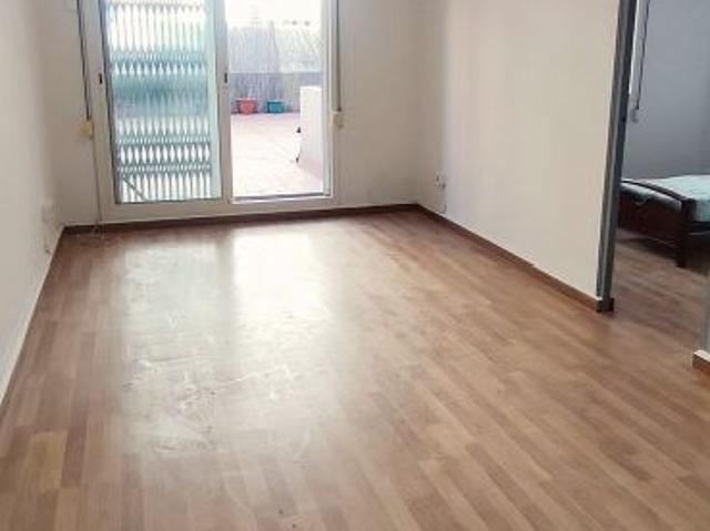Piso en venta en calle De Joan Güell, Barcelona, de 50 m² 1 habitación por 390.000