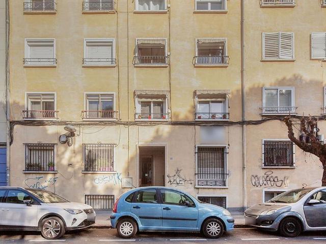 Piso en venta en calle De Joan Maragall, Mollet del Vallès, de 46 m² 3 habitaciones por 72.200