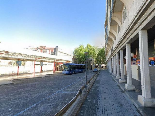 Piso en venta en calle De Joan Reglà, Figueres, de 80 m² 4 habitaciones por 131.400