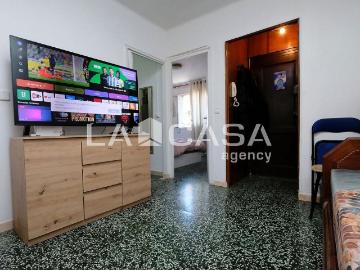 Piso en venta en calle De Joan Riera, Barcelona, de 48 m² 3 habitaciones por 179.000