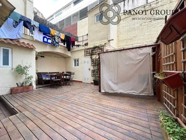 Piso en venta en calle De Joaquín Costa, Barcelona, de 136 m² 6 habitaciones por 350.000