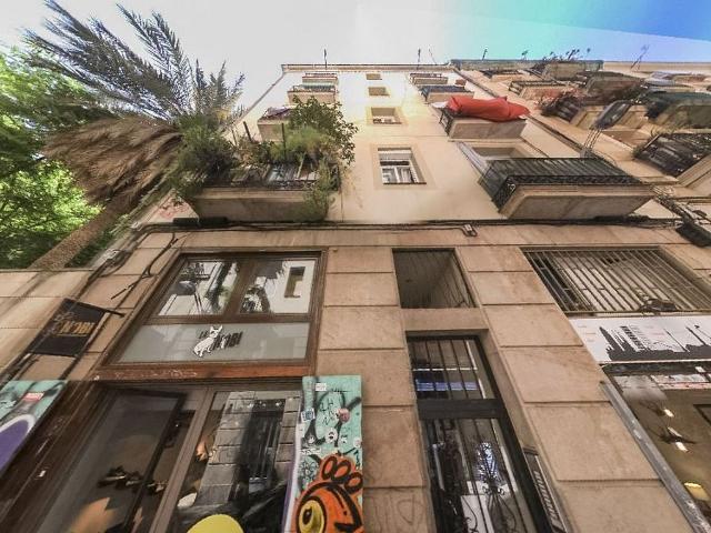 Piso en venta en calle De Joaquín Costa, Barcelona, de 40 m² 1 habitación por 78.800