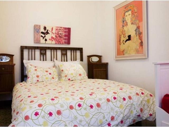 Piso en venta en calle De Joaquín Costa, Barcelona, de 66 m² 4 habitaciones por 320.000