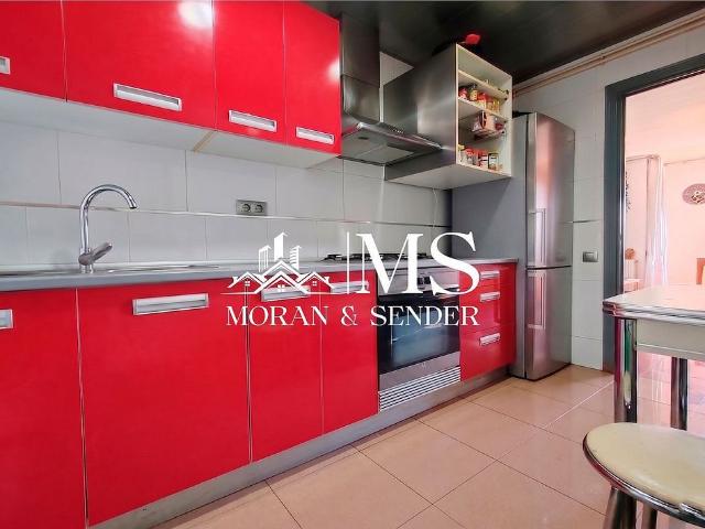 Piso en venta en calle De Joaquín Costa, Terrassa, de 72 m² 3 habitaciones por 196.000