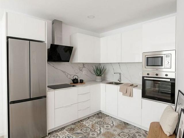 Piso en venta en calle De Josep Aparici, Sabadell, de 95 m² 4 habitaciones por 283.000