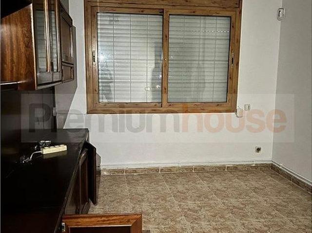 Piso en venta en calle De Josep Ciurana, Barcelona, de 60 m² 3 habitaciones por 225.000