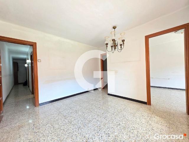 Piso en venta en calle De Josep Fiter i Inglès, Cornellà de Llobregat, de 70 m² 3 habitaciones por 229.000