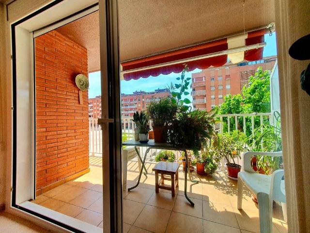 Piso en venta en calle De Josep Llanza, Vilanova i La Geltrú, de 100 m² 4 habitaciones por 375.000