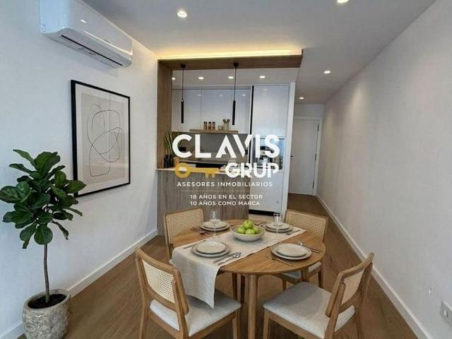Piso en venta en calle De Josep Serrano, Barcelona, de 48 m² 3 habitaciones por 339.000