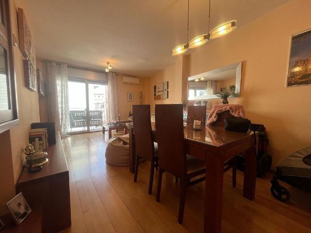 Piso en venta en calle De la Mare de Déu del Remei, Barcelona, de 62 m² 2 habitaciones por 399.000