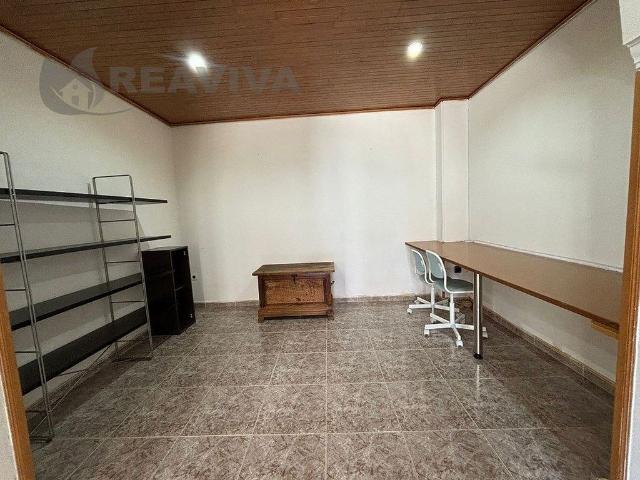 Piso en venta en calle De la Mare Janer, Seu d´Urgell, la, de 135 m² 3 habitaciones por 275.000