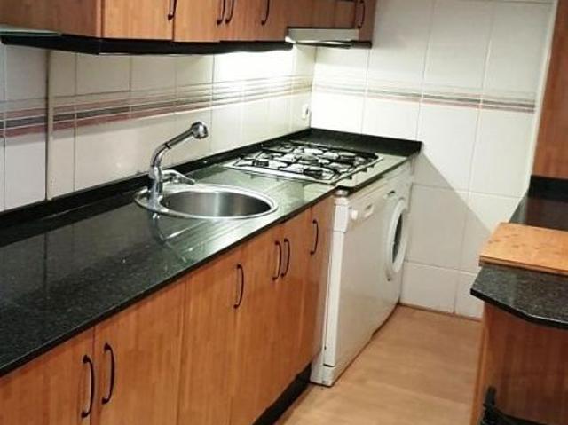 Piso en venta en calle De la Marquesa de Caldes de Montbui, Barcelona, de 50 m² 2 habitaciones por 279.500